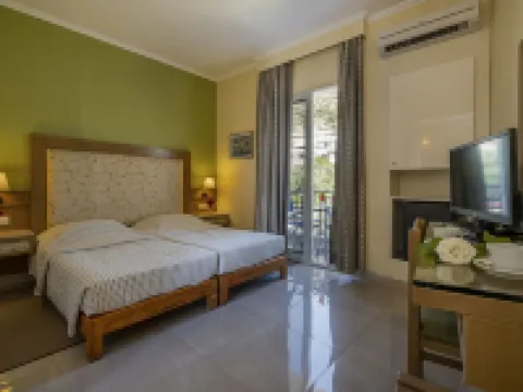 Dolfin Hotels in Tolo