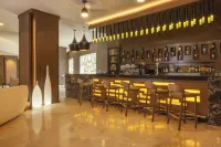 Royalton Hideaway Blue Waters, An Autograph Collection All-Inclusive Resort – Adults Only - bar
