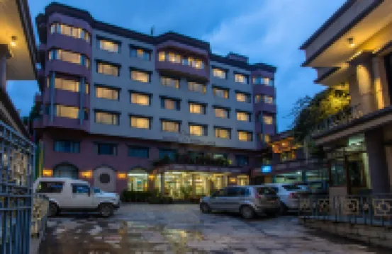 喜馬拉雅酒店 - 尼泊爾最佳度假村 鄰近莱兹帕特的酒店