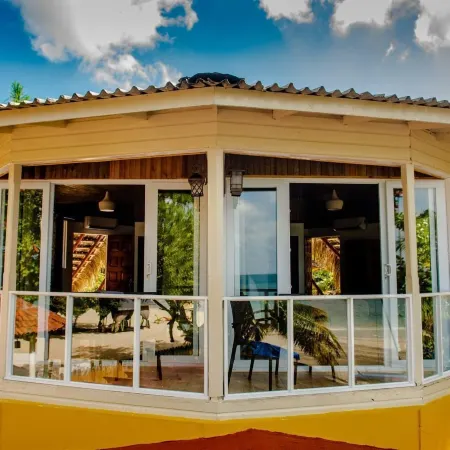 Xye   Resort