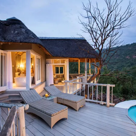 Clifftop Exclusive Safari Hideaway