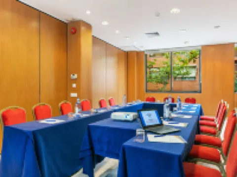 Sercotel de Los Reyes サン・セバスティアン・デ・ロス・レイエスのホテル