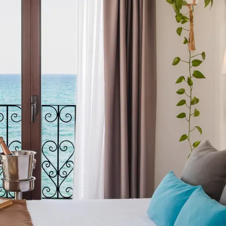 Hostal Boutique Casa del Mar Altea Отели в г. Альтеа