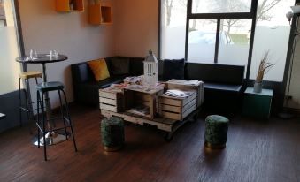 Kyriad Direct le Bourget - Gonesse