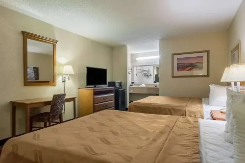 Quality Inn Hotels in Oakwood