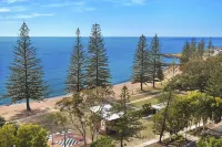 Scarborough Beach Resort Brisbane - Sea View