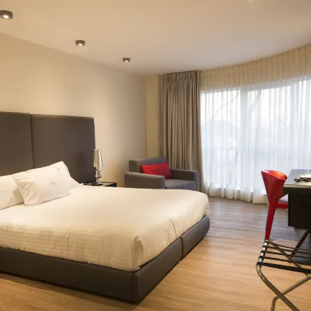 Regency Way Montevideo Hotel