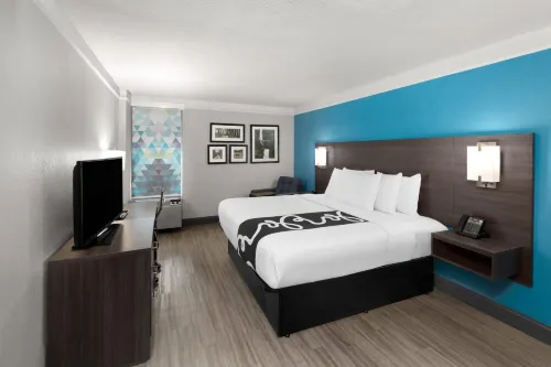 La Quinta Inn & Suites by Wyndham Houston Stafford Sugarland Hotels in Stafford
