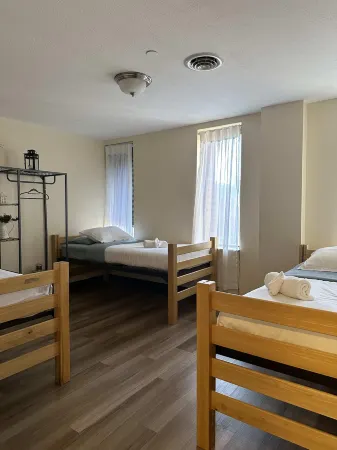 2 Bedroom Downtown Apt Walkable Safe Clean