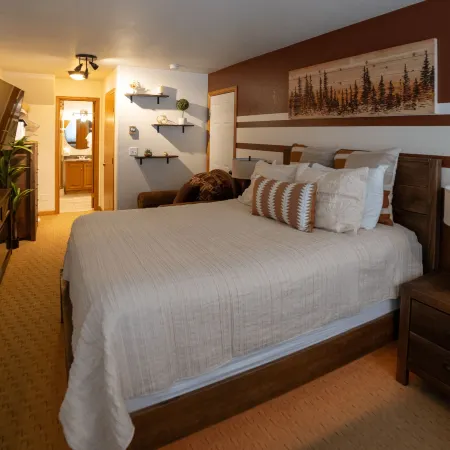 Alpenglow One Bedroom One Bath – A18