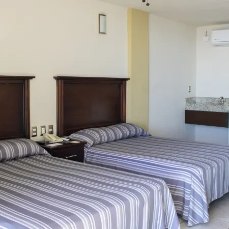 Hotel Las Jacarandas
