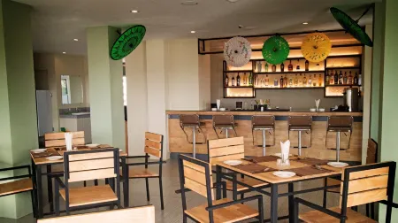 Hotel 99 Yangon Отели в г. Ahlon