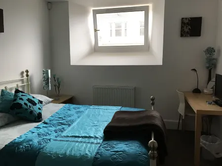 Scardroy Homes Inverness - Central 2 Bedroom with Parking WiFi Smart TVs Sleeps up to 6 Отели рядом с достопримечательностью «Inverness Kart Raceway»