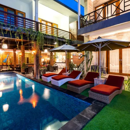 Nyuh Gading Home Stay Отели рядом с достопримечательностью «Остров Нуса-Пенида»