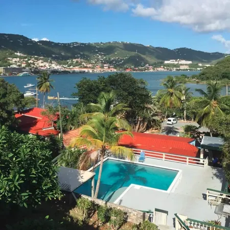 Olga's Fancy Отели рядом с достопримечательностью «Форт Крисчен»