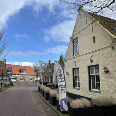 Bij Hen op Ameland Hotel Exterior