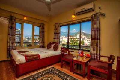 Hotel Grand Holiday