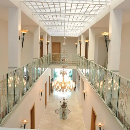 The Hotel 48