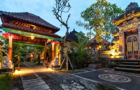 The Tunjung Ubud Retreat Отели рядом с достопримечательностью «Убудский дворец»