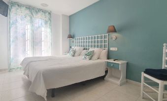 Hugo Beach Hotel