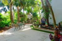 Riverside Apartments by the Beach فنادق في بومبانو بيتش