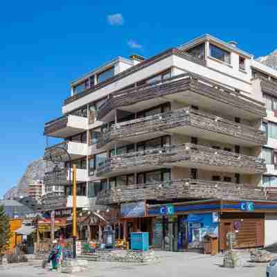 Résidence Les Cîmes - Centre Val d'Isère Hotel Exterior