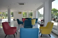 D'Anggerek Serviced Apartment Hotels in Serasa