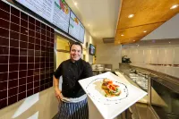 Thurgoona Country Club Resort - breakfast