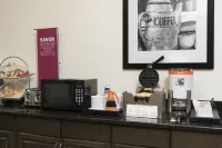Hampton Inn Milwaukee-Northwest - breakfast