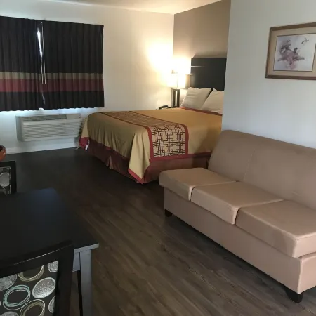 Manhattan Inn & Suites