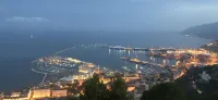 Donna Giulia, Luxury House