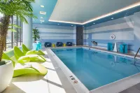 Hayward Inn - Kolam Renang