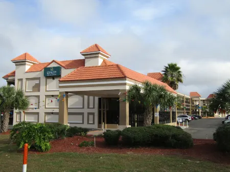 Quality Inn & Suites Kissimmee by the Lake Отели в г. Осеола
