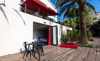 The Address Cassis