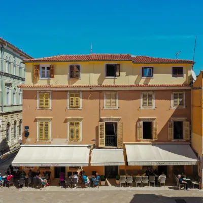 Luxury Rooms Contessa Vitali Hotels near Sea Organ