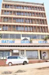 Batian Grand Hotel - parking