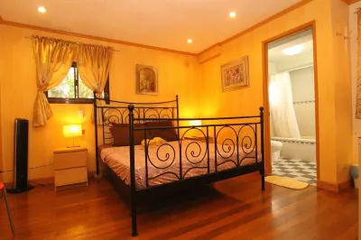 Villa Viva Belgica Hotels near Los Amigos Childrens Park