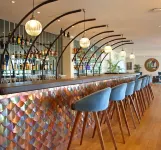 Latitude 0 Degrees - Bar