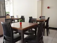 Urbanview Hotel de Kopen Malang by RedDoorz