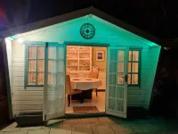 Brookside Guest House & Mini Spa