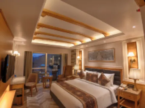 Presidium Sarovar Premiere Dalhousie チャンバのホテル