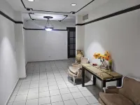 hermosa habitación con piscina = 帶泳池的美麗房間 Chamelecon住宿飯店