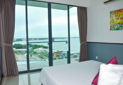 3. 드워프 호텔 &..