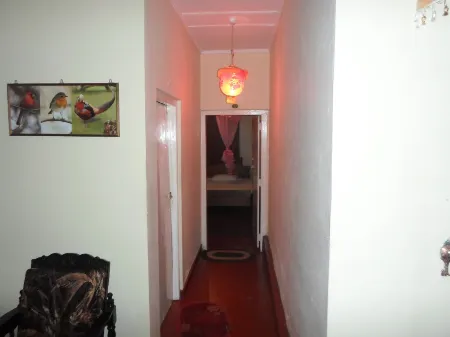 Indrani Inn Отели рядом с достопримечательностью «Анурадхапура»