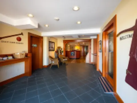 Sidney Waterfront Inn & Suites Hotels in Sidney
