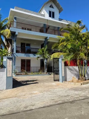 Residence Devika2 Trou Aux Biches Отели в г. 