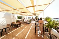 Ocean Nomads Hostel - Hostels