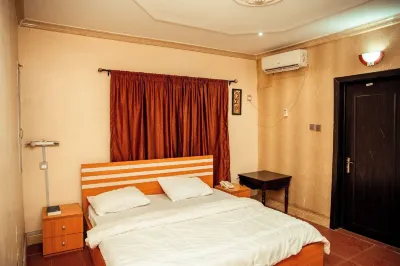 The CEO hotel and suite Hotels near UI Gate Mosque