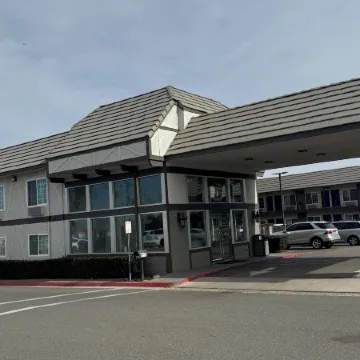 Studio 6 Corona, CA - West