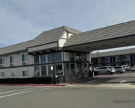 Studio 6 Corona, CA - West Hotels in Corona